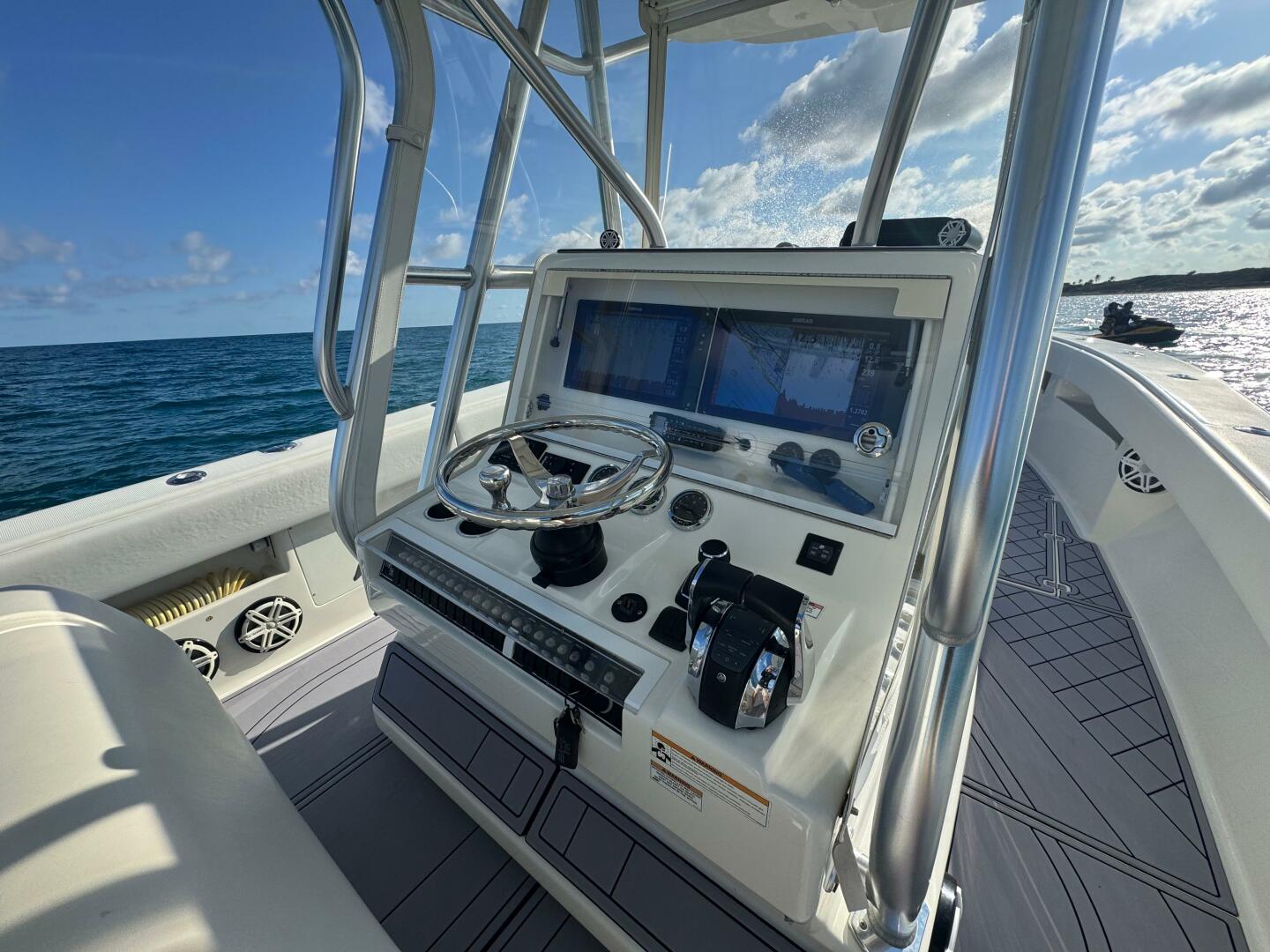 2017 SeaVee 340Z - Image 13