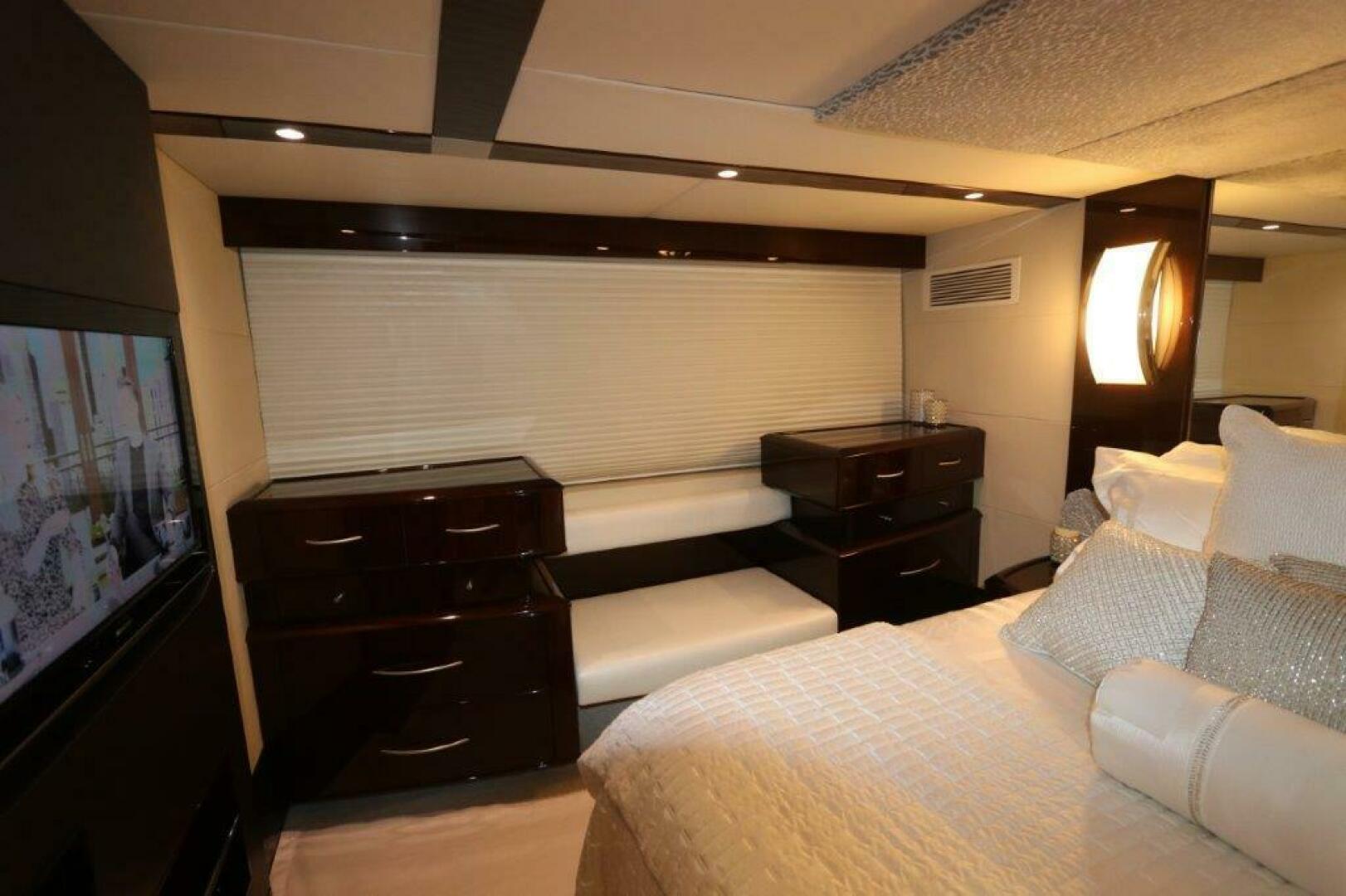 2009 Lazzara Yachts LSX 75 - Image 20