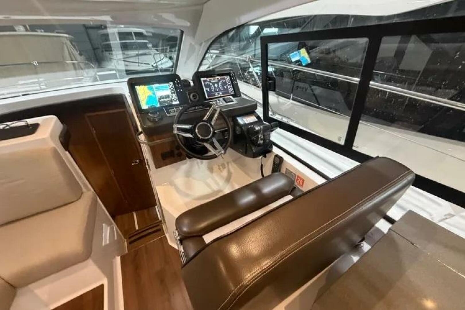 2022 Four Winns 355 Vista Coupe - Image 14