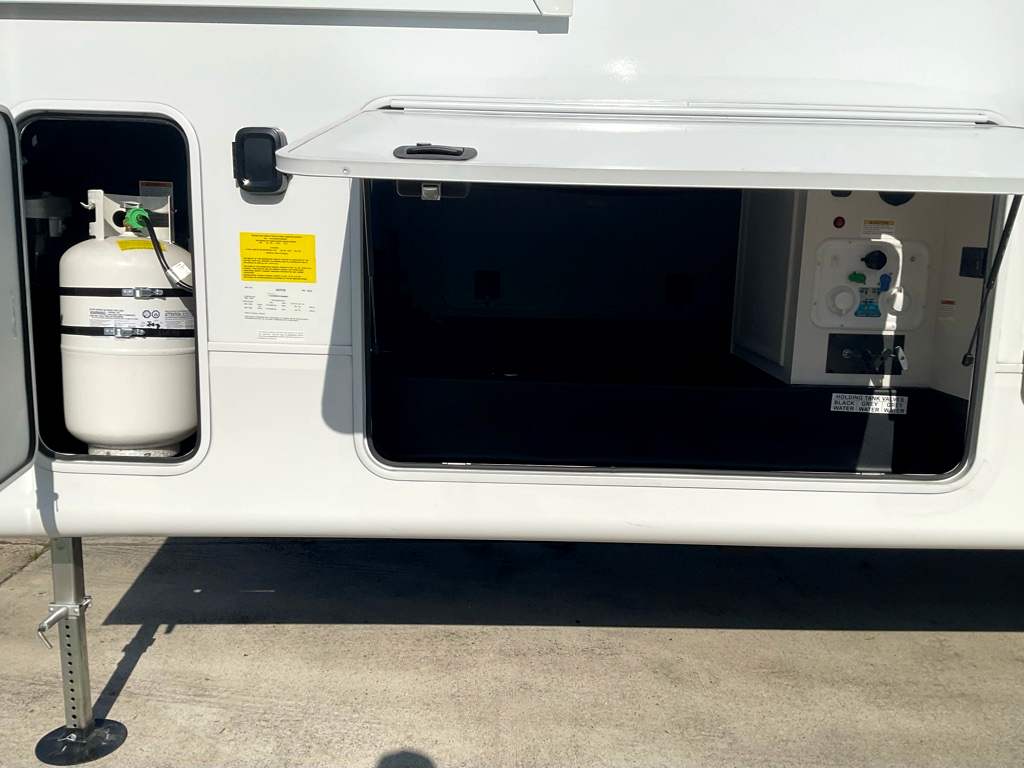 2027 JAYCO Eagle 355 MBQS - Image 38
