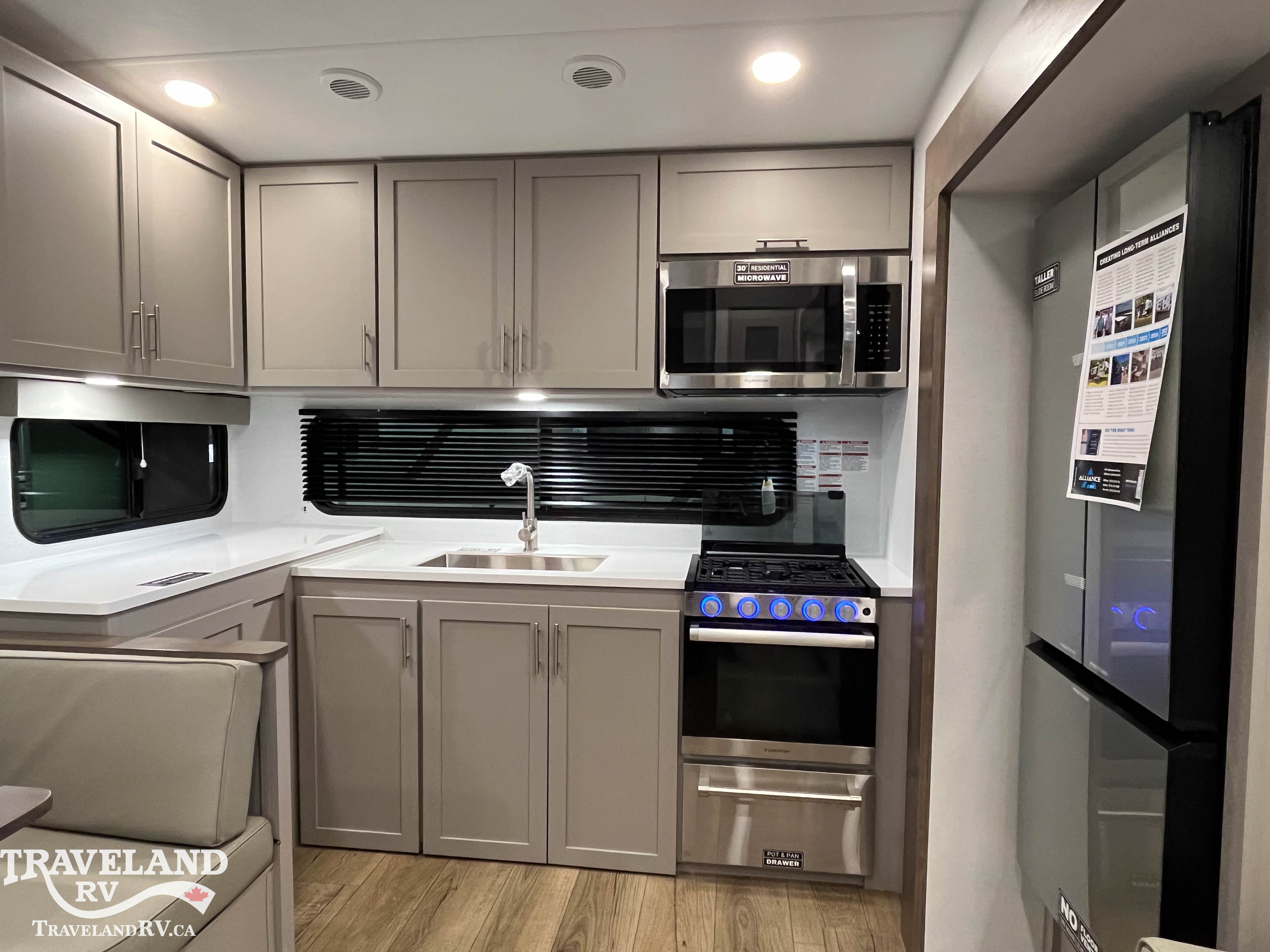 2026 Alliance RV Avenue 23ML - Image 12