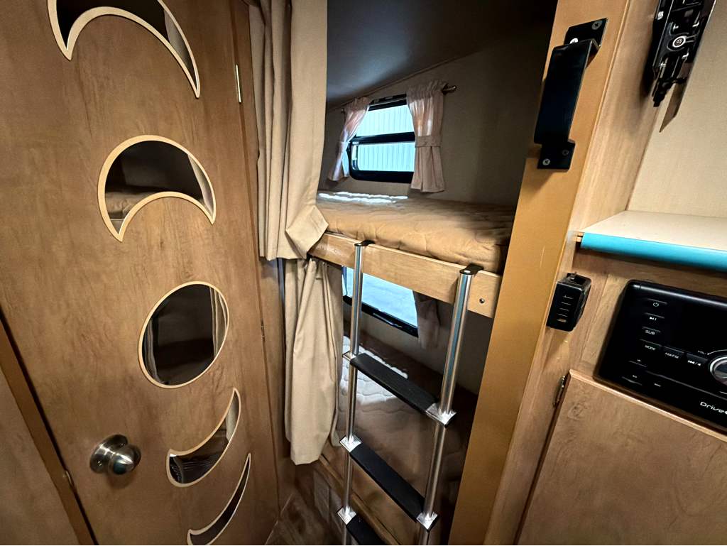 2019 GULF STREAM VINTAGE CRUISER 23QBS - Image 10