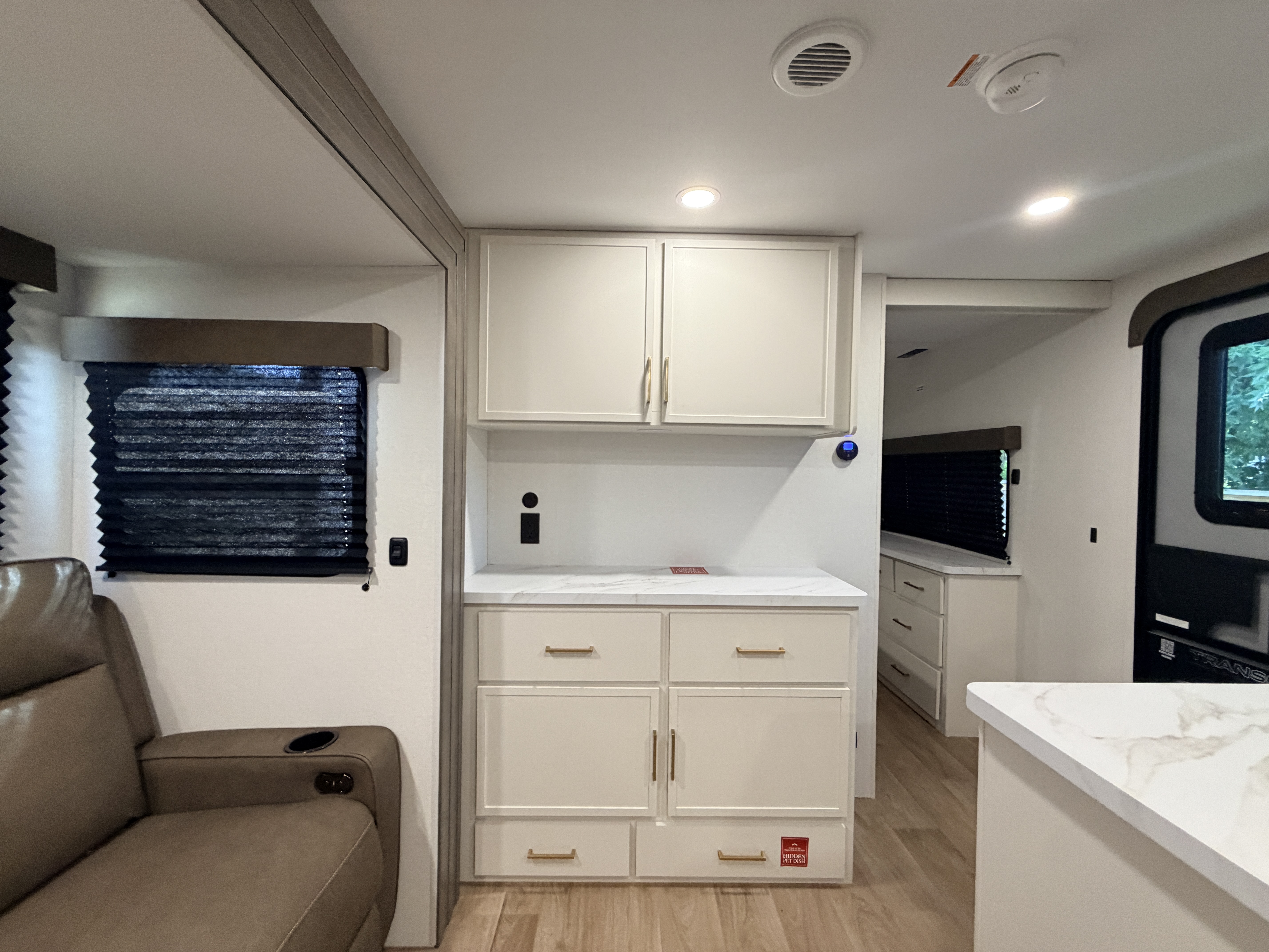 2027 Grand Design Transcend 335BHT - Image 21