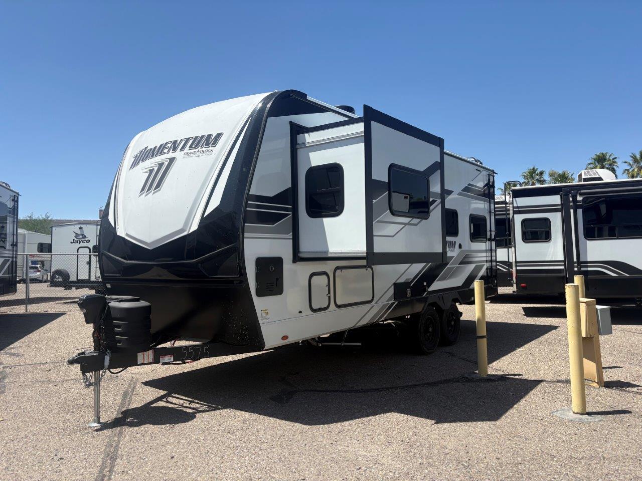 2026 Grand Design Momentum G-Class 21G - Image 3