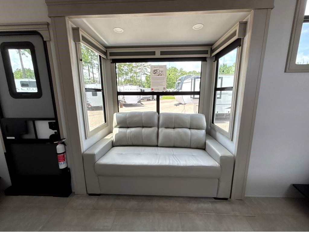 2026 GRAND DESIGN SOLITUDE 390RK - Image 8