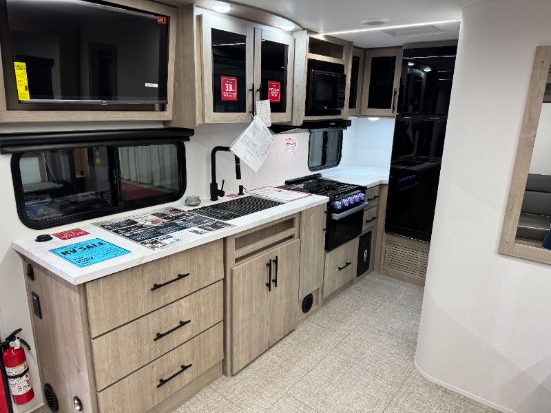 2025 Grand Design Imagine XLS 17MKE - Image 6