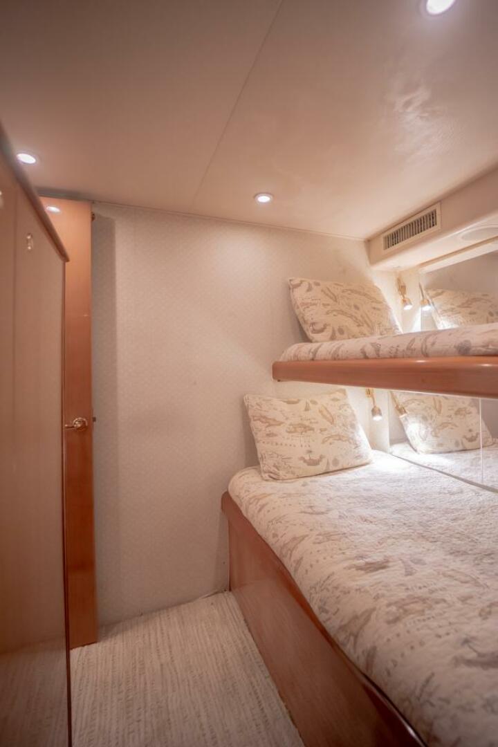 2003 Viking 65 EB - Image 24