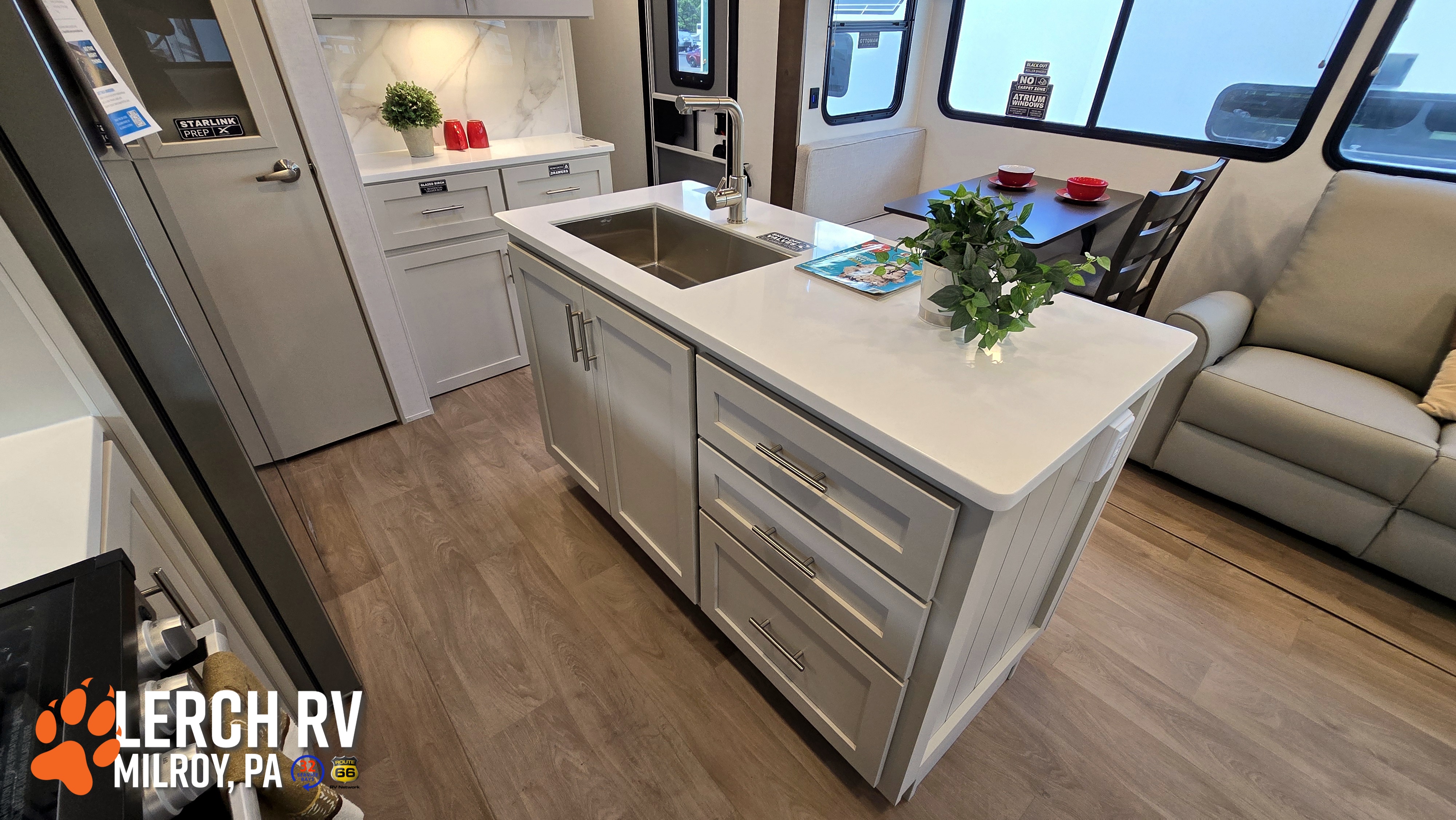2027 Alliance RV Avenue 298RL - Image 23