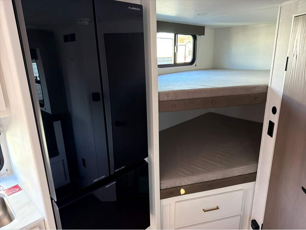 2026 GRAND DESIGN TRANSCEND 161BH - Image 21