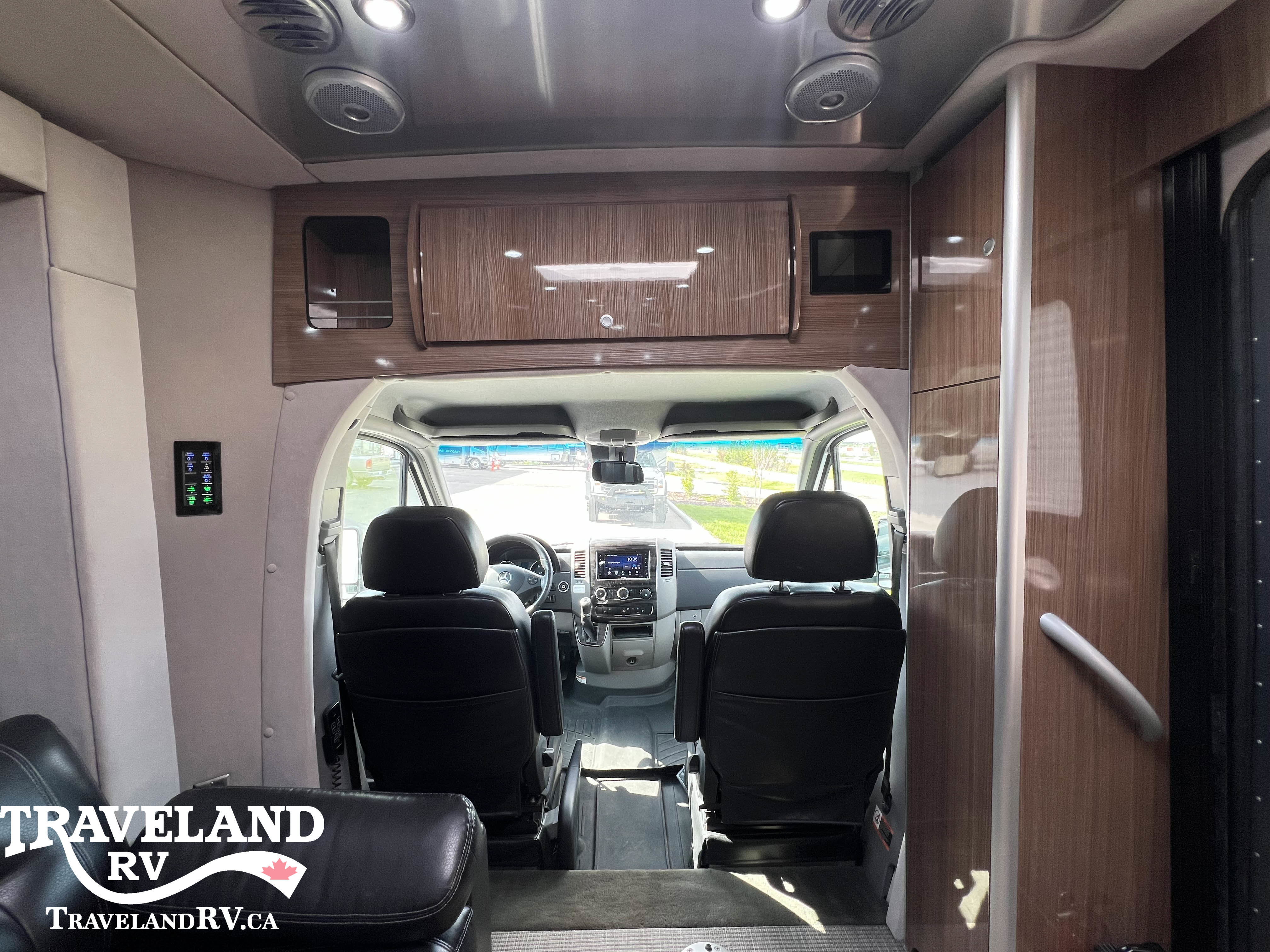 2019 Airstream Atlas Murphy Suite - Image 8