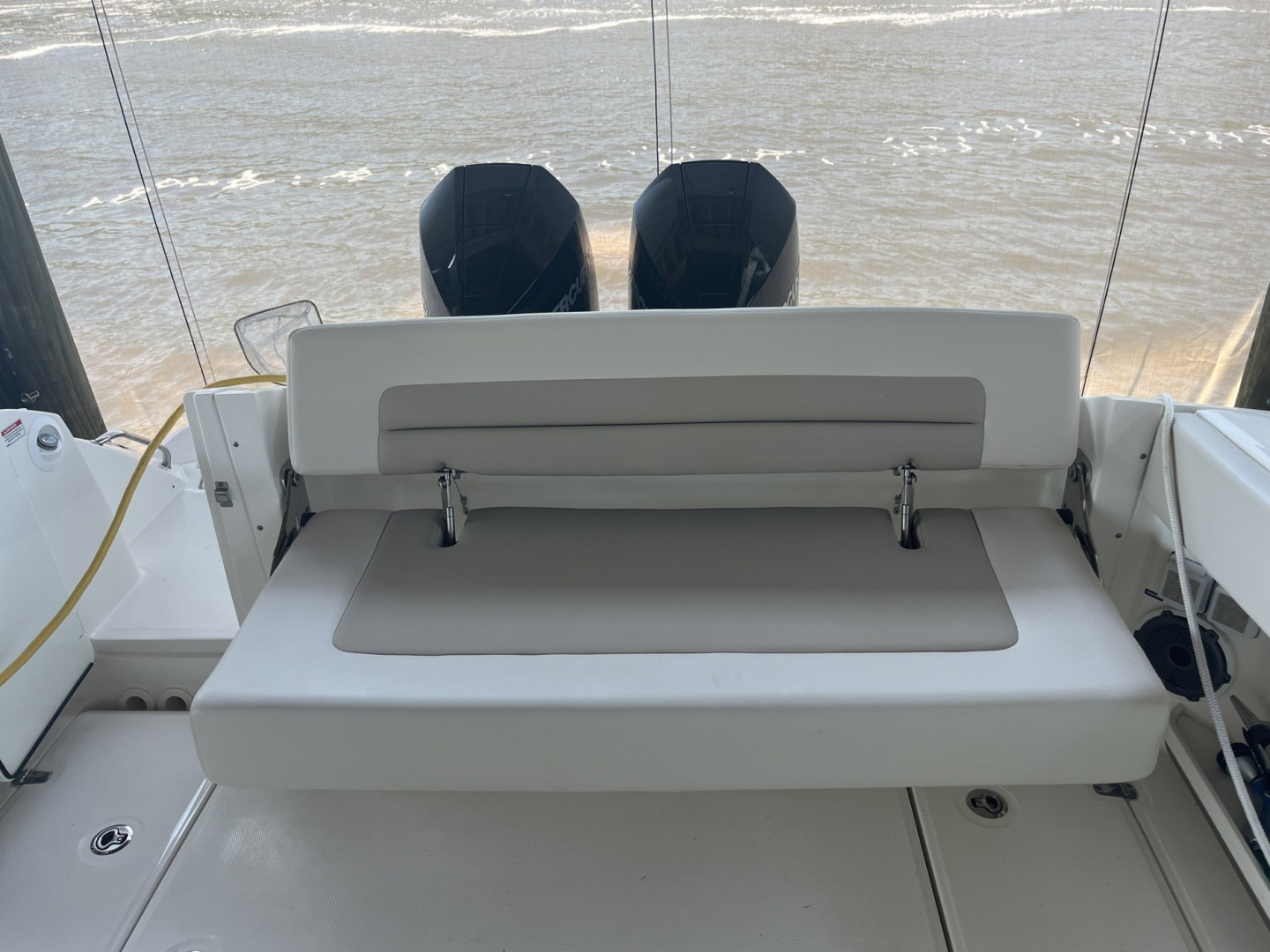 2022 Boston Whaler 320 Vantage - Image 26