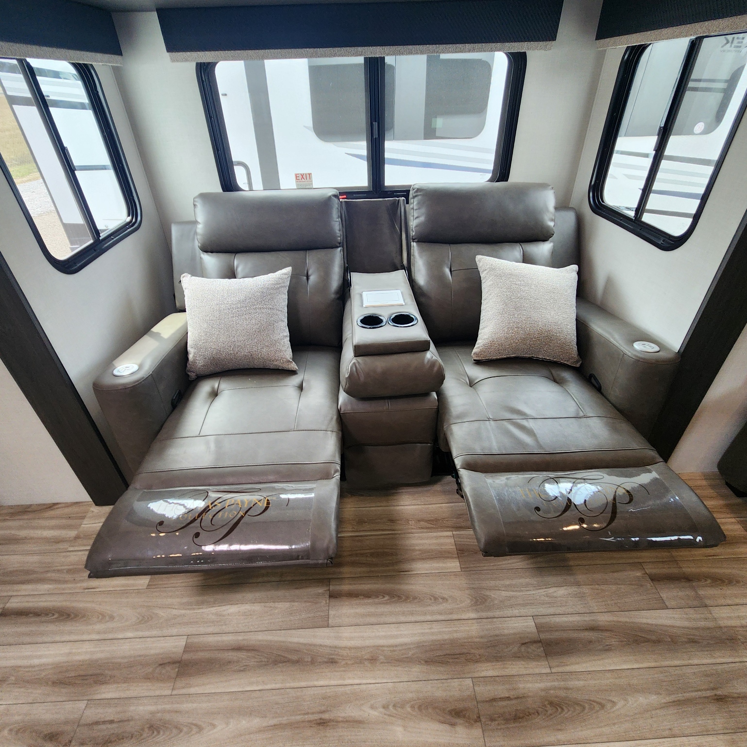 2026 VENTURE RV SPORTTREK 336VRK - Image 17