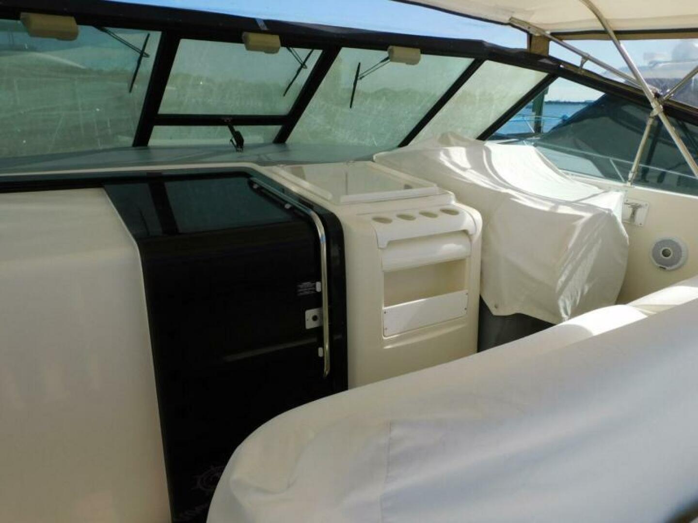 1995 Tiara Yachts 3500 Express - Image 5