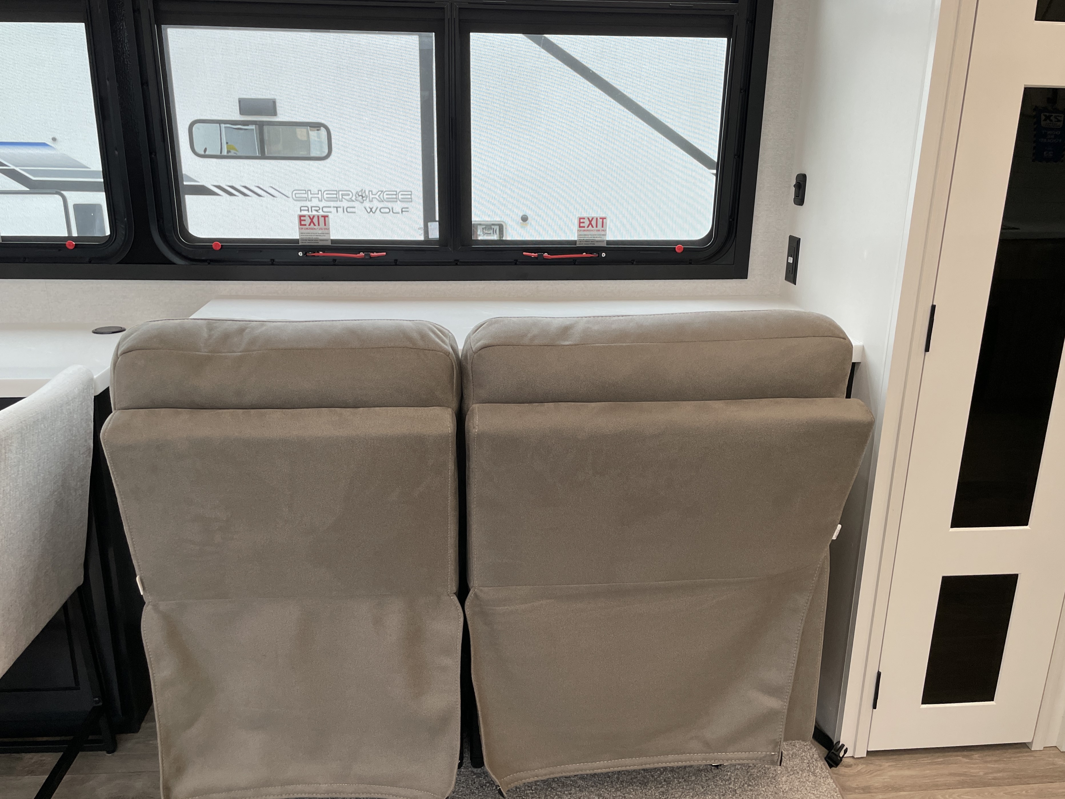 2027 Jayco Pinnacle 38FBRK - Image 9