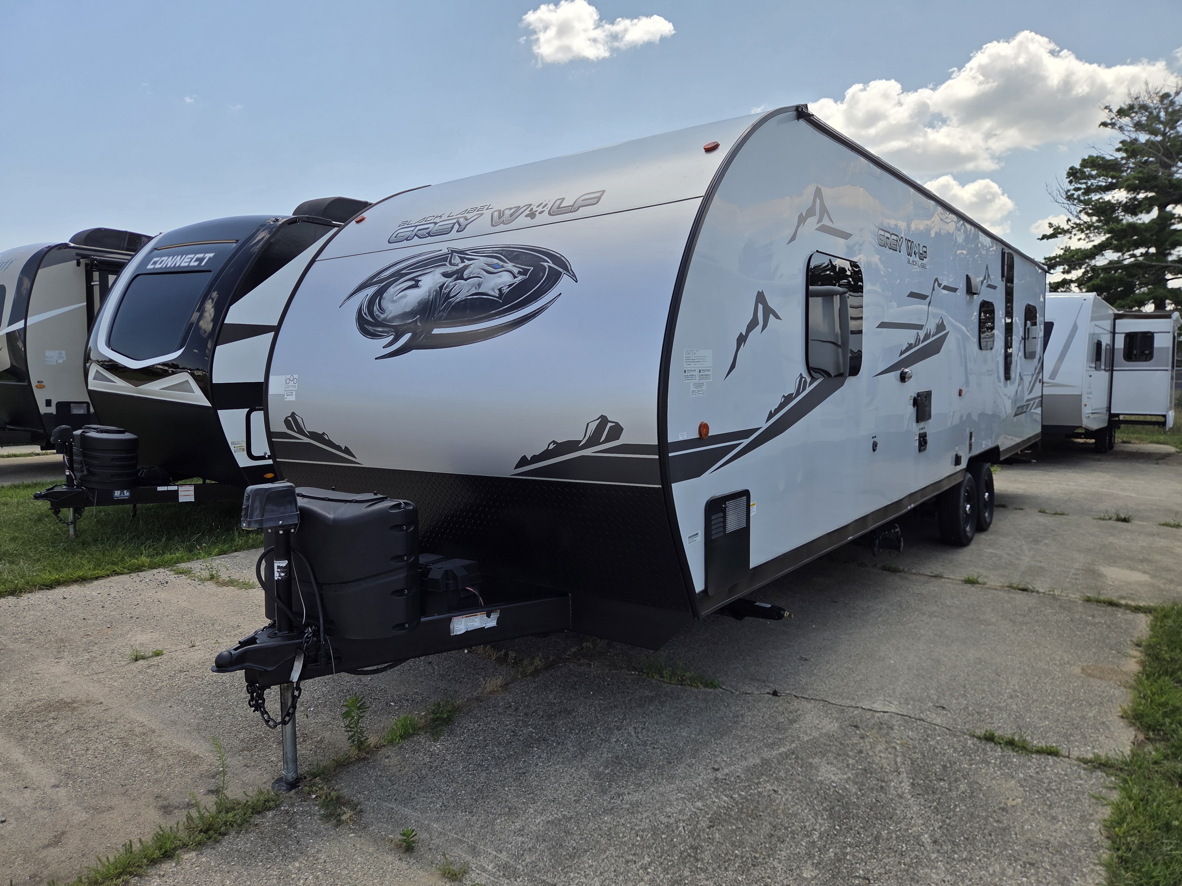 2022 Forest River Cherokee Grey Wolf 26MBRRBL - Image 5