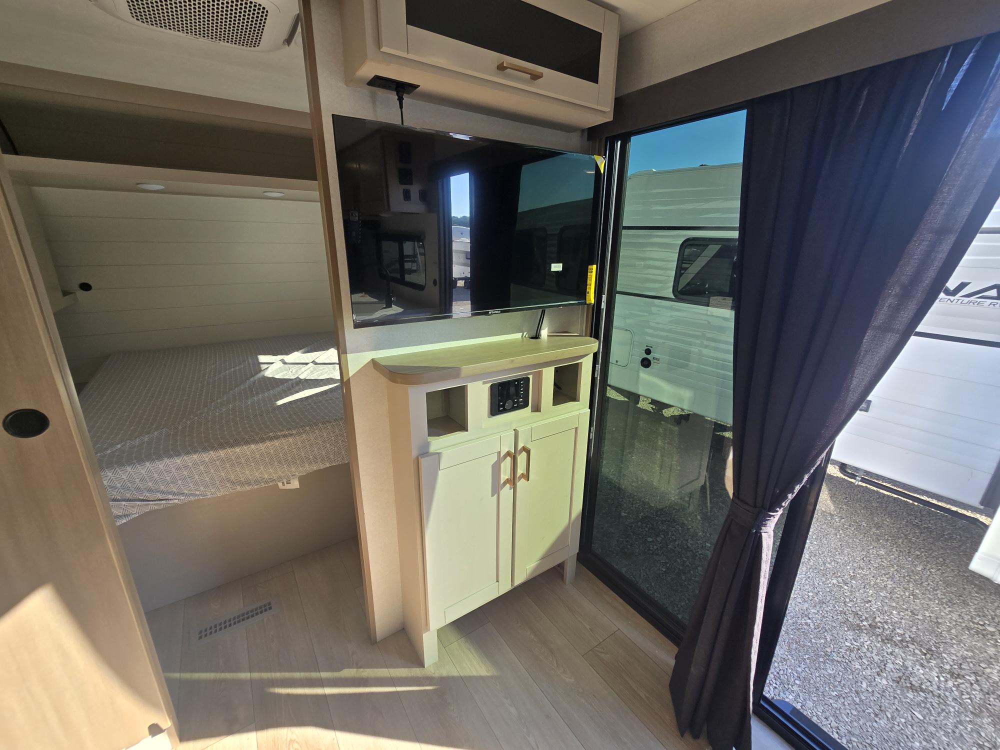2027 JAYCO JAY FLIGHT 380DQS - Image 26