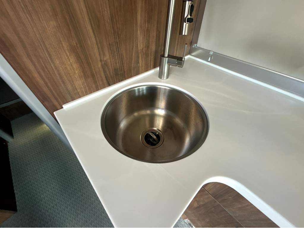 2027 AIRSTREAM ATLAS 25RT - Image 31