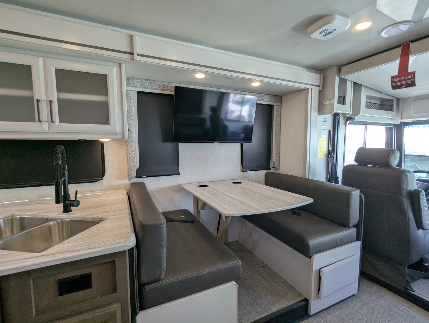 2026 Holiday Rambler Admiral 34J - Image 18