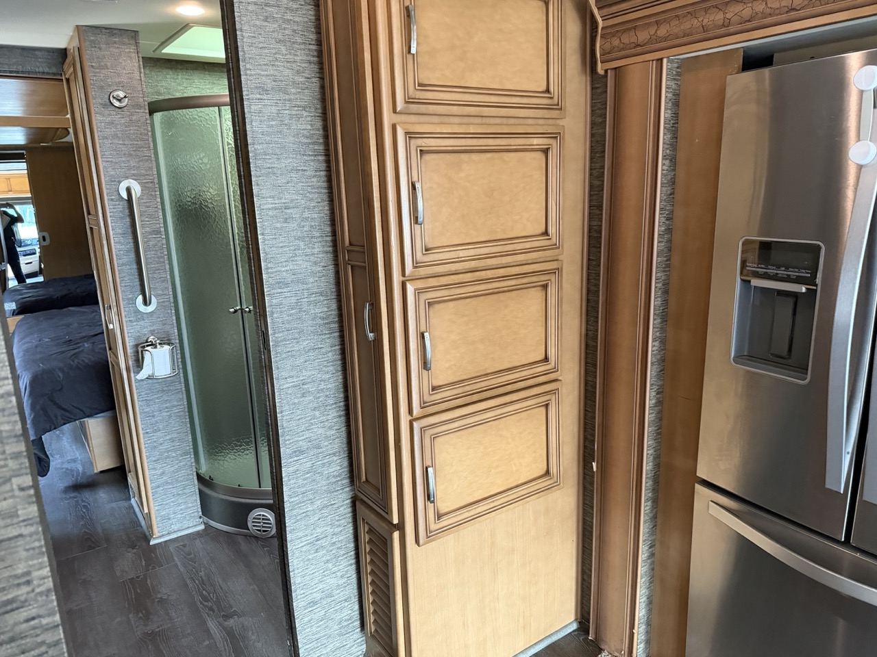 2016 Newmar Ventana LE 4044 - Image 11