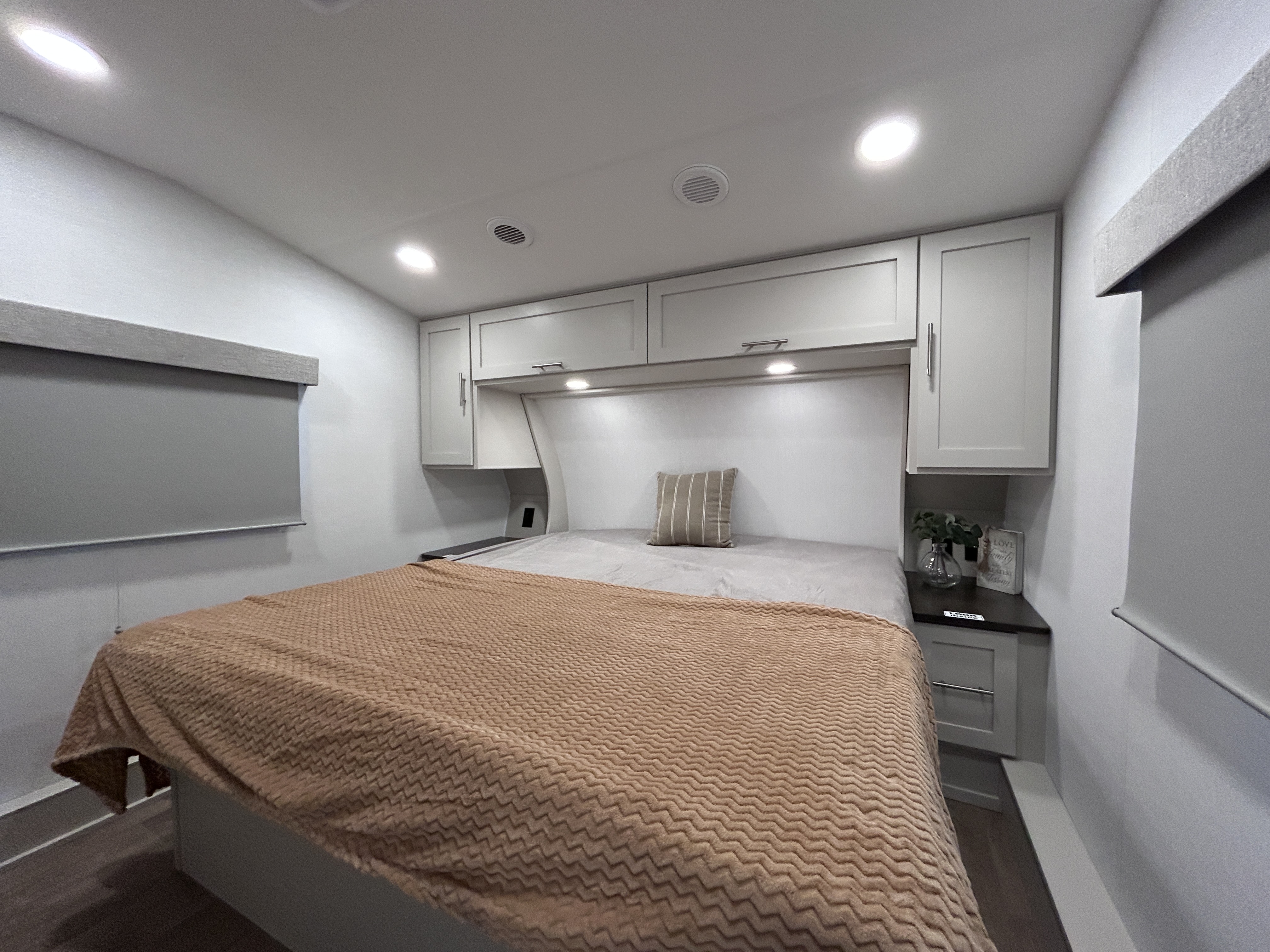 2027 Alliance AVENUE ALL ACCESS 30BH - Image 22