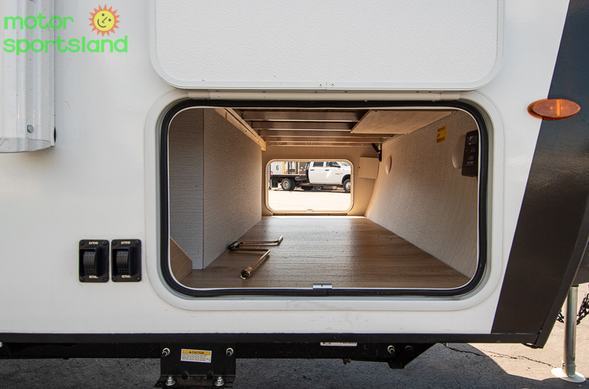 2027 Winnebago Micro Minnie 2200MBH - Image 10