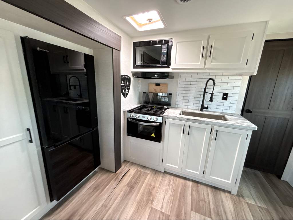 2026 VENTURE RV STRATUS 302VBH - Image 19