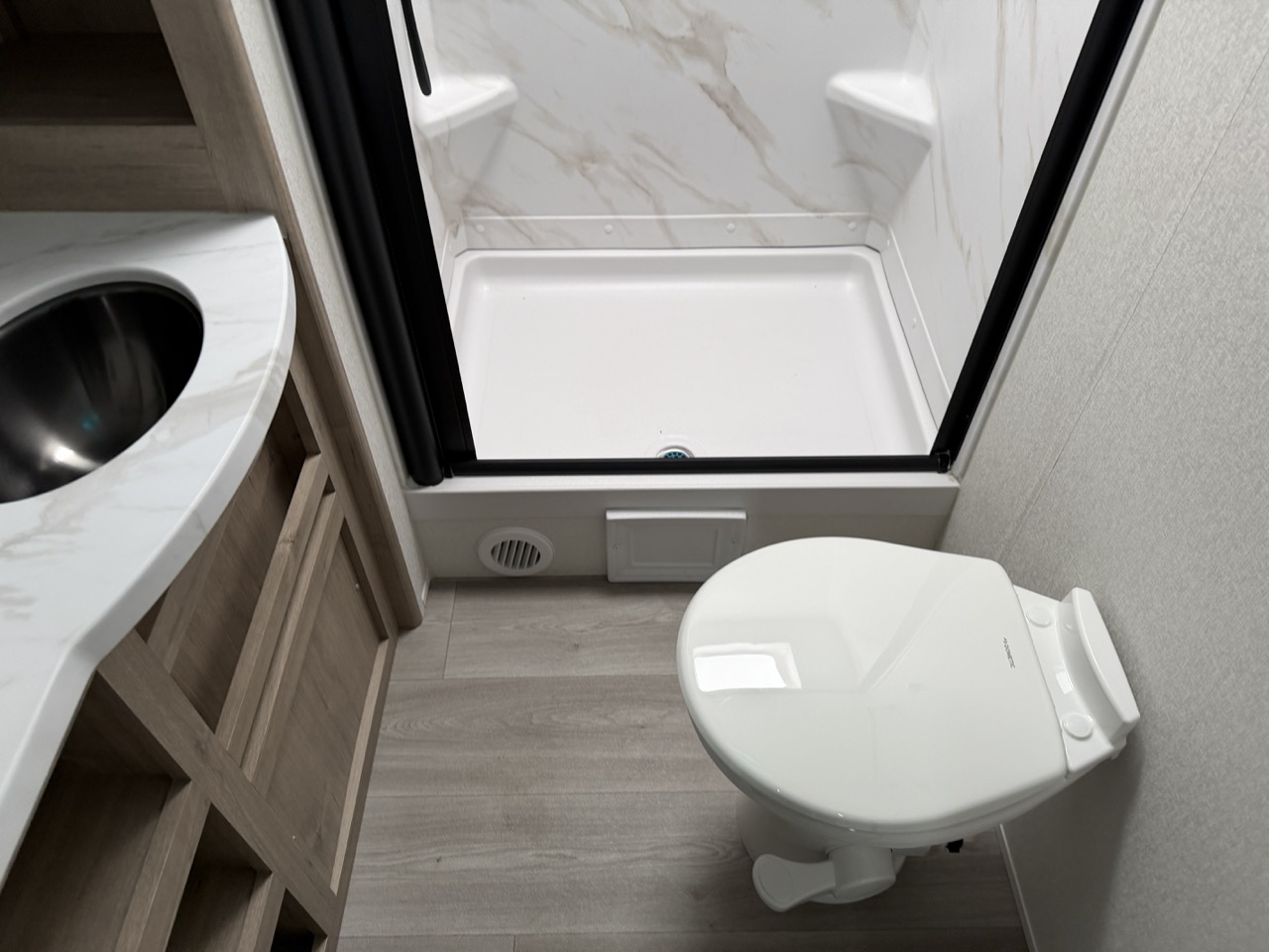 2026 Grand Design Imagine XLS 25RLE - Image 11