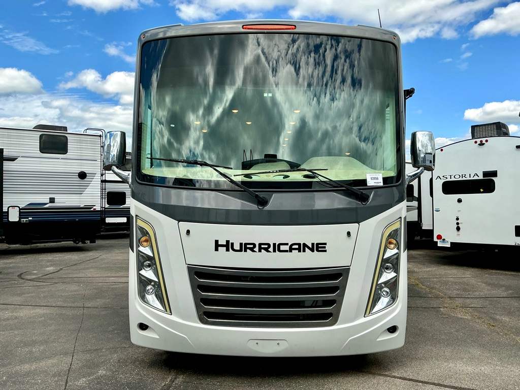 2023 THOR MOTOR COACH 34J - Image 3