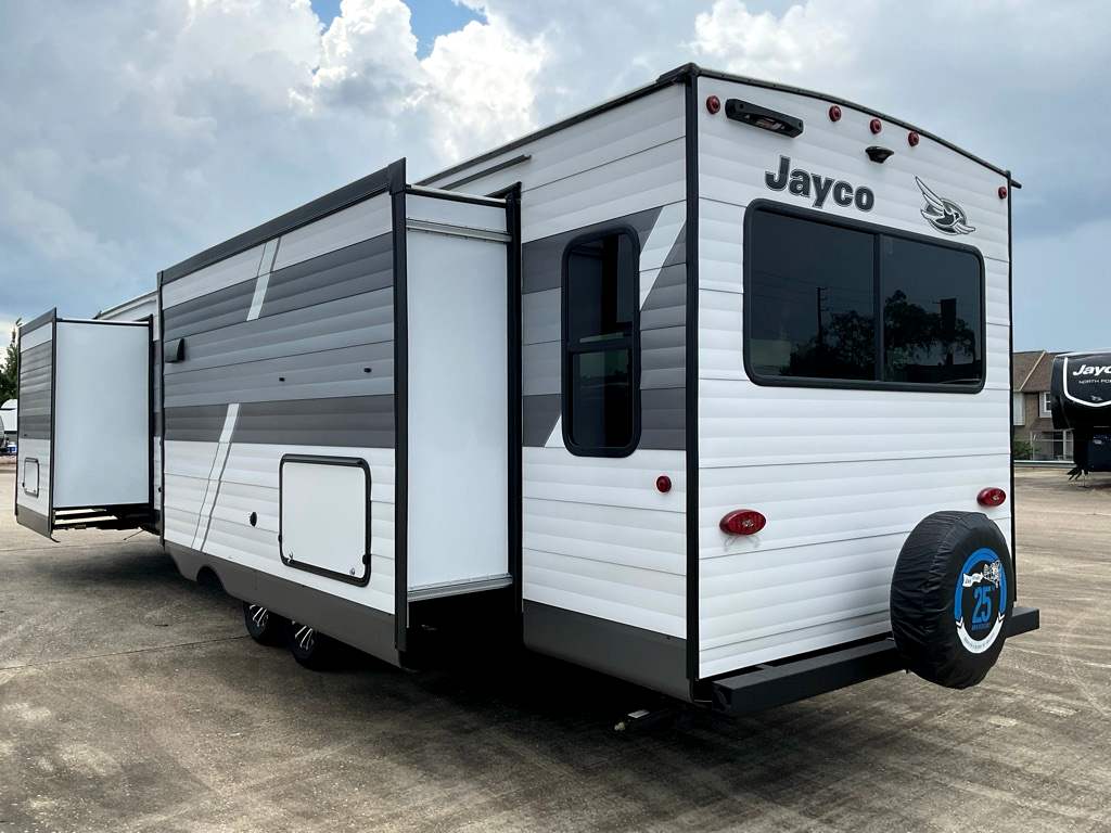 2027 JAYCO Jay Flight 334RTS - Image 32