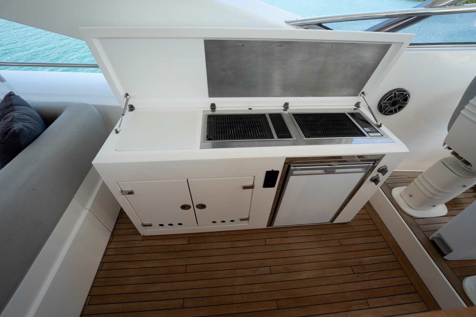 2010 Sunseeker 34 Metre Yacht - Image 29