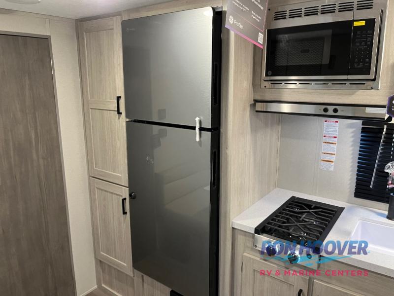 2026 COACHMEN 154RBX - Image 19