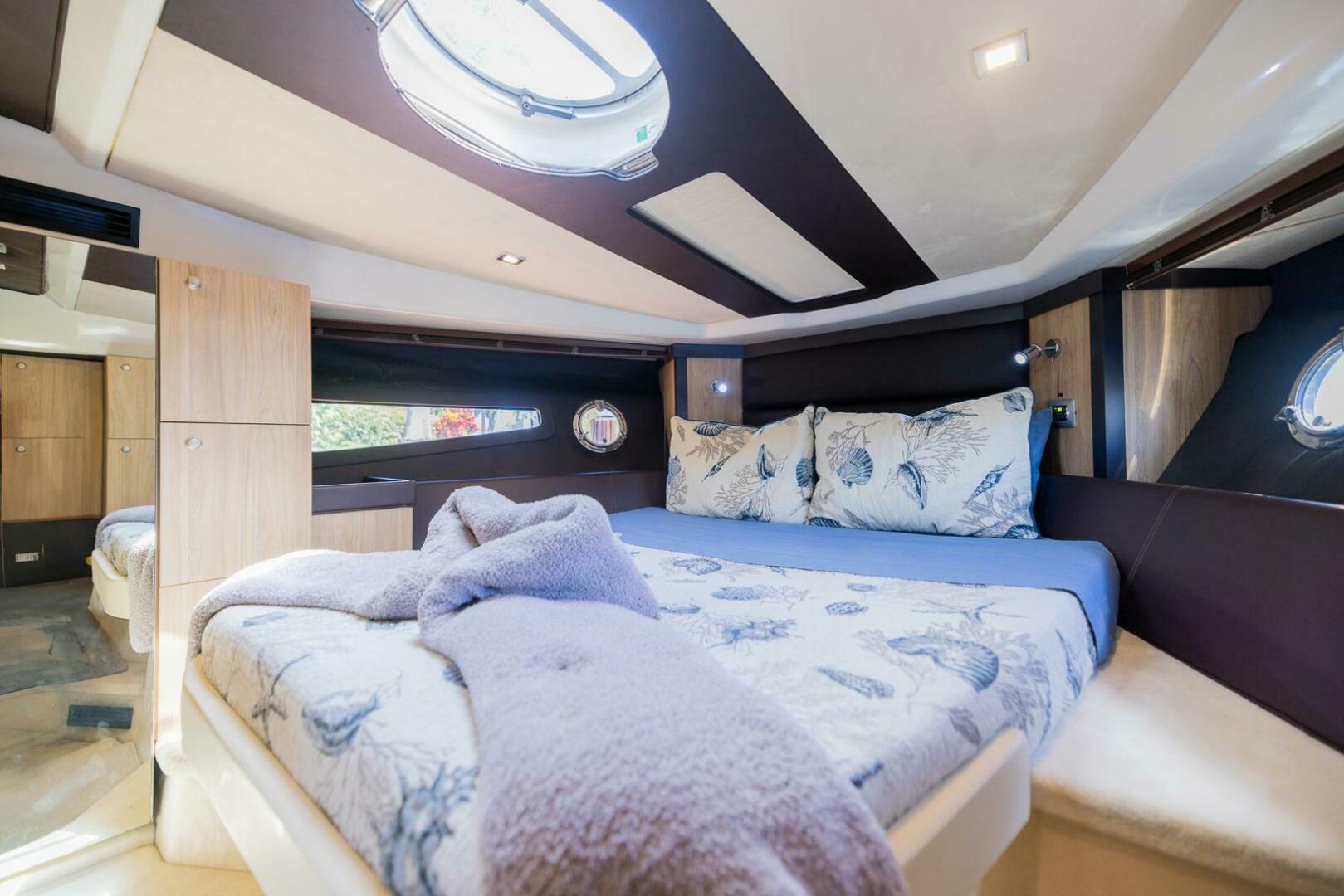 2014 Cranchi M 44 HT - Image 12