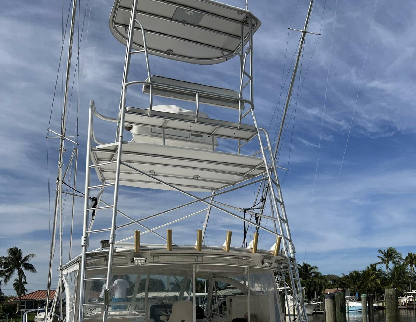 2007 Luhrs 41 Hardtop Express - Image 24