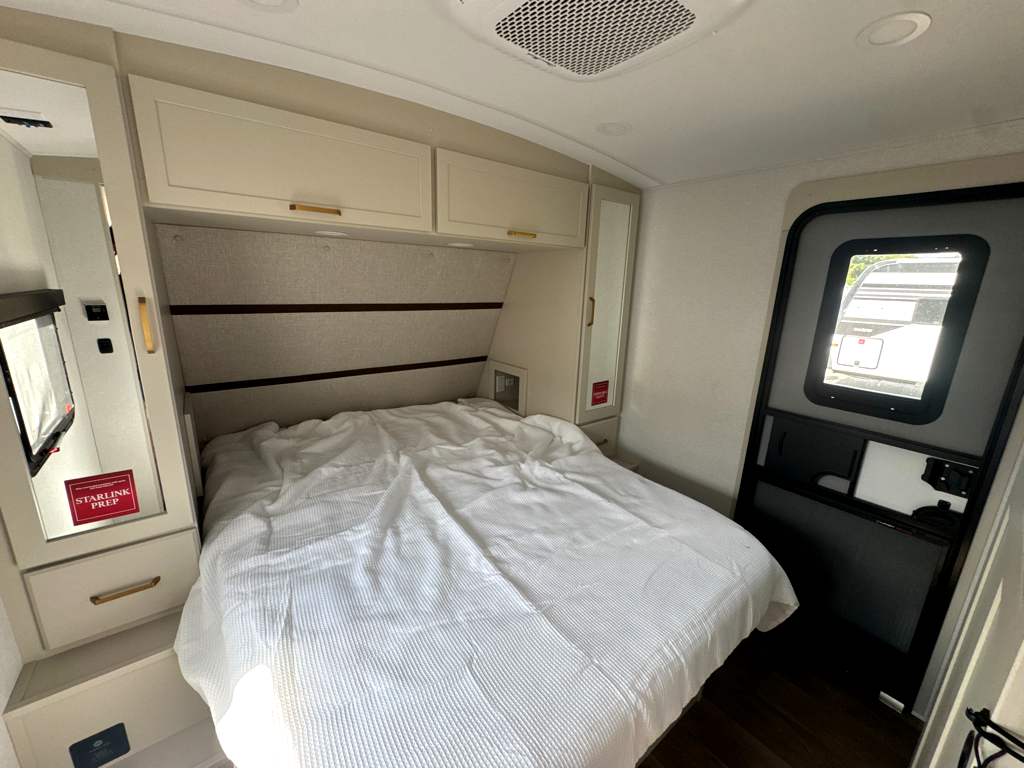 2027 GRAND DESIGN IMAGINE 2300MK - Image 16