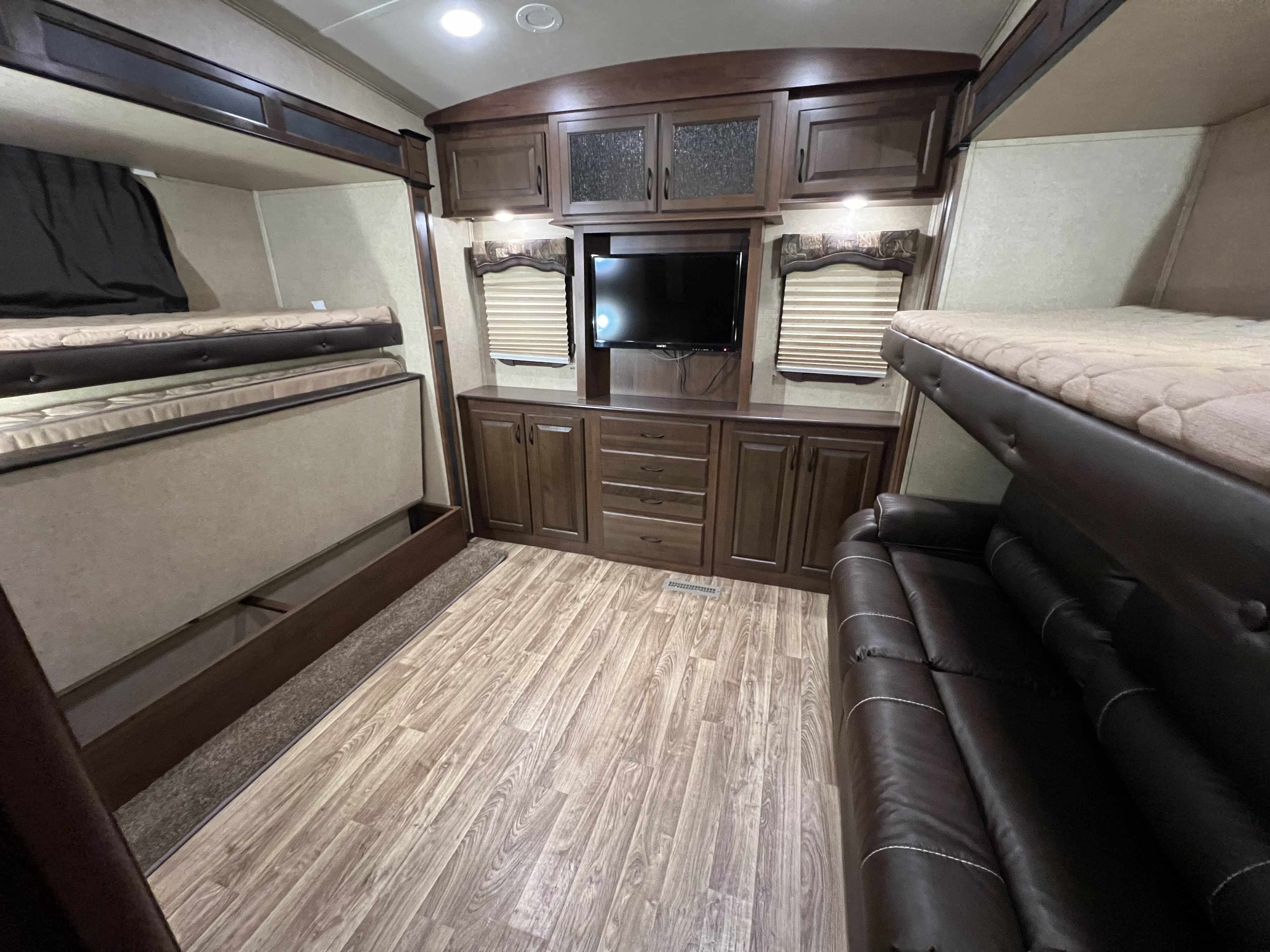 2015 Jayco Eagle Premier 375BHFS - Image 19