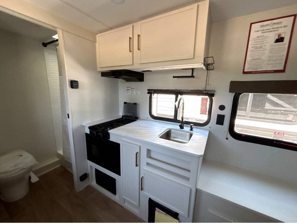 2026 GRAND DESIGN TRANSCEND 131DL - Image 8