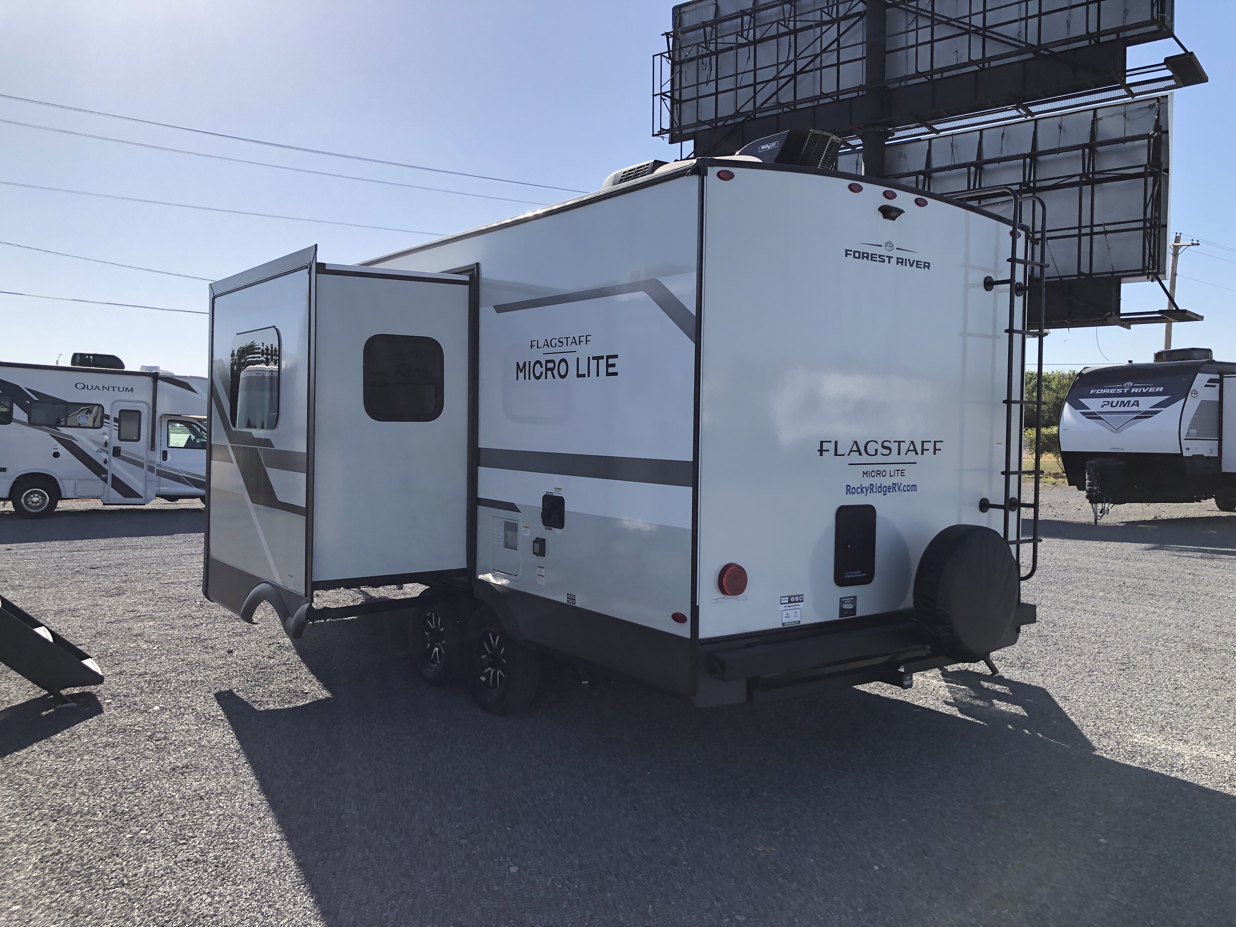 2027 Forest River Flagstaff Micro Lite 22FBS - Image 4