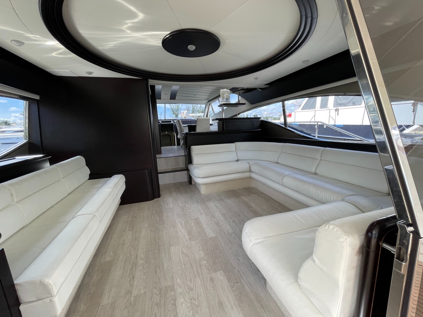 2001 Ferretti Yachts 680 - Image 12
