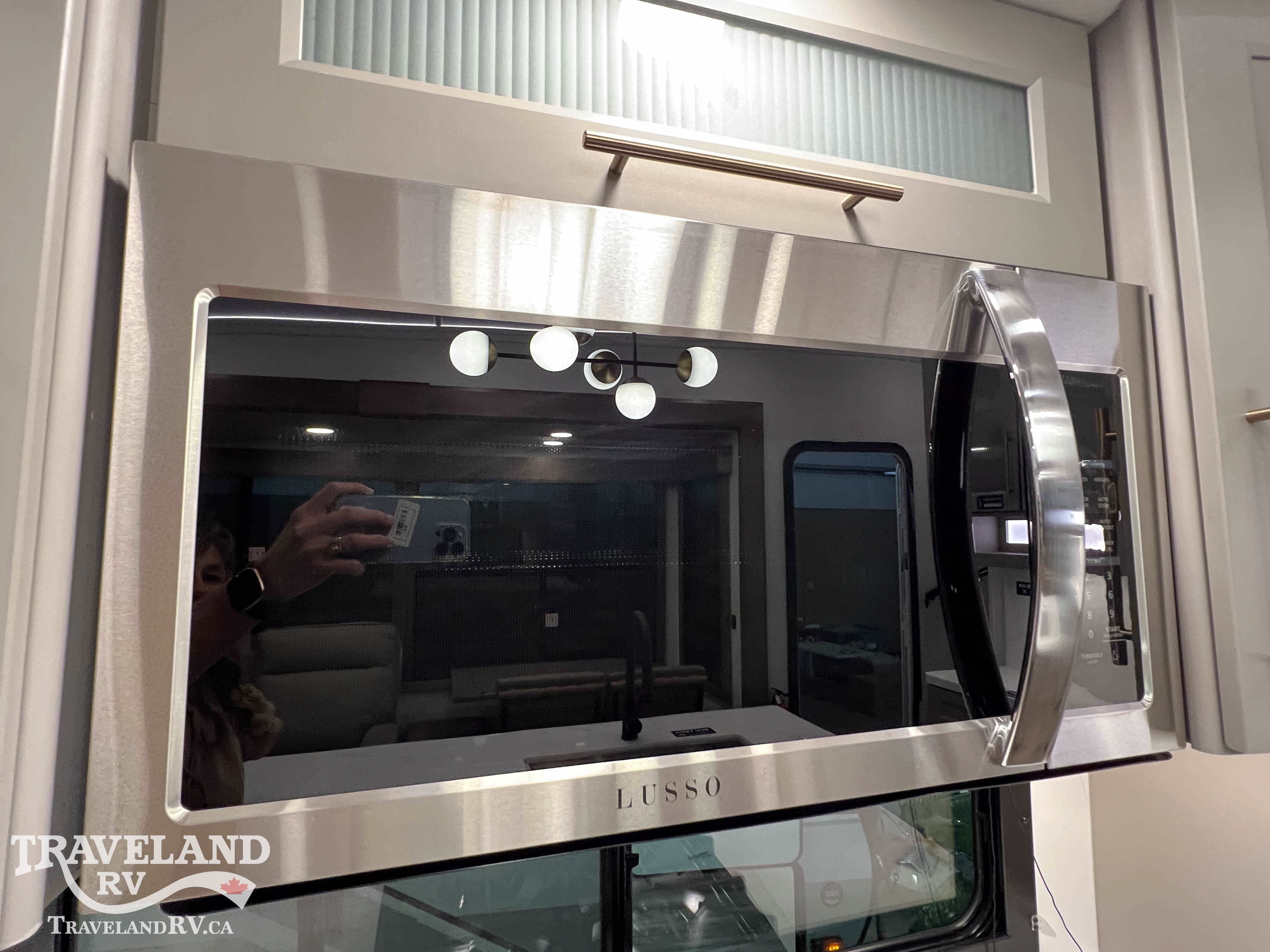 2026 Alliance RV Paradigm 310RL - Image 10