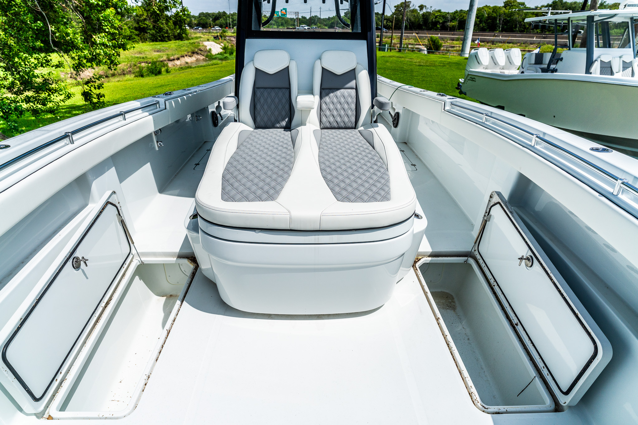 2026 INVINCIBLE 2026 33 CATAMARAN - Image 27