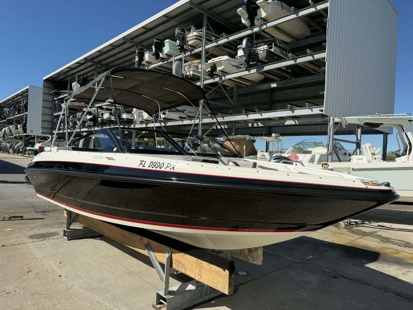 2015 Larson LX 225S IO - Image 10