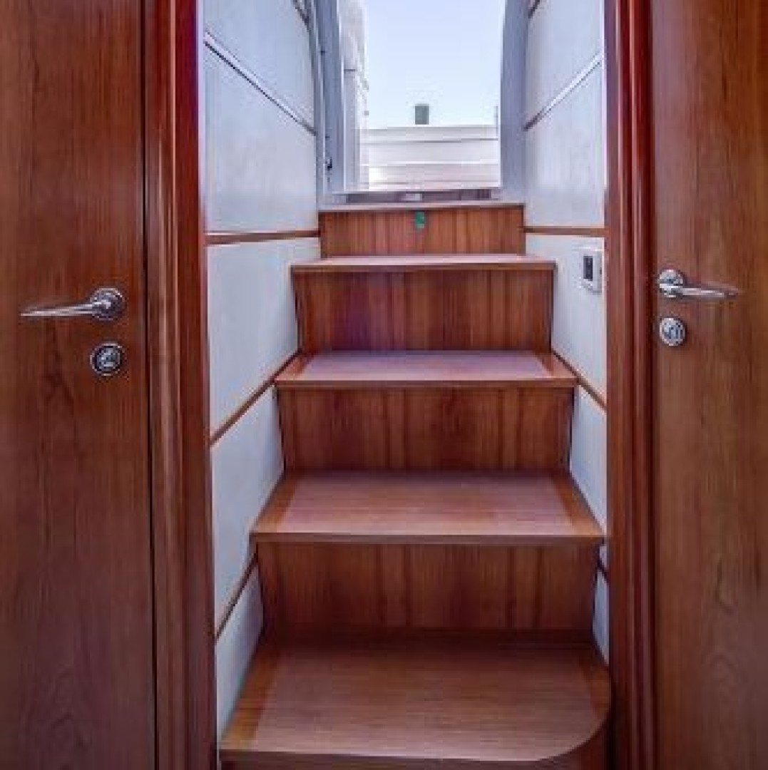 2008 Pershing - Image 34