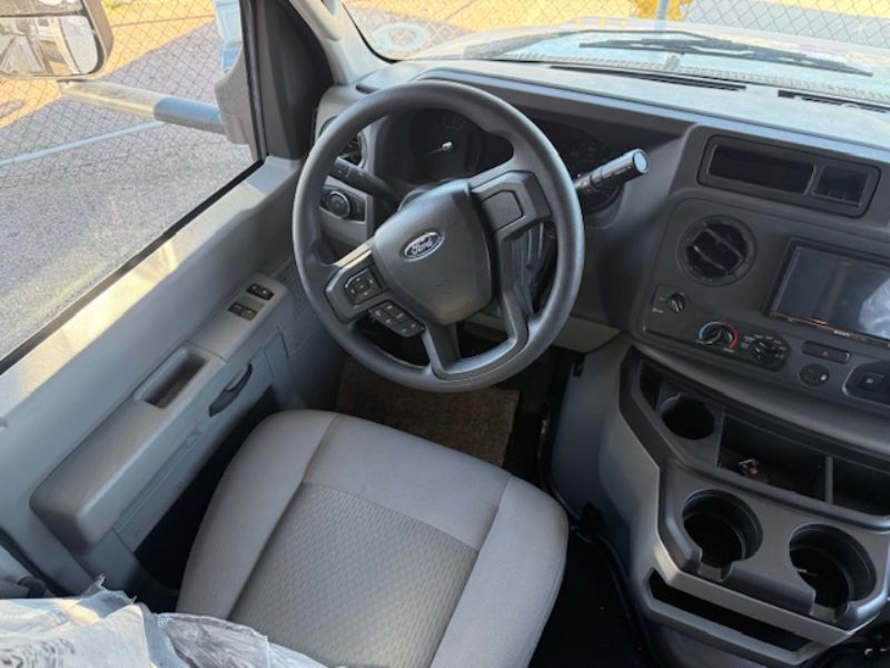 2026 Forest River Sunseeker LE 2350LEF - Image 3
