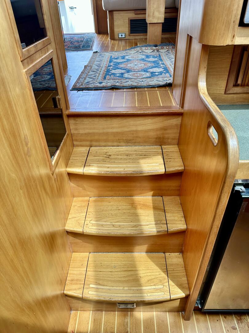 2002 Sabreline 36 Flybridge - Image 17