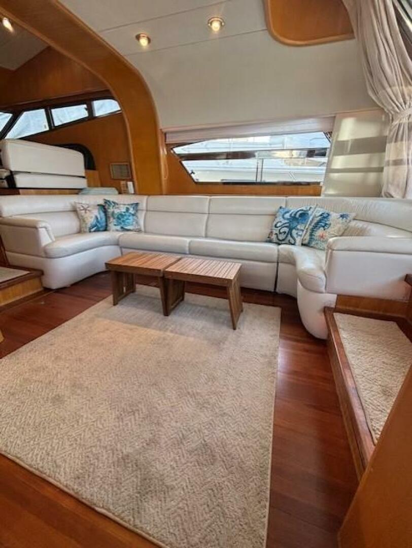 1994 Johnson High Tech 56' Euro - Image 8