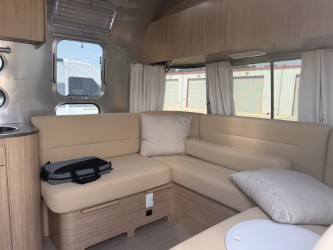 2019 AIRSTREAM FLYING CLOUD 26RB - Image 10