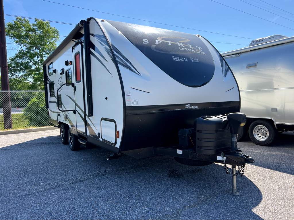 2019 COACHMEN SPIRIT 2245BH - Image 1