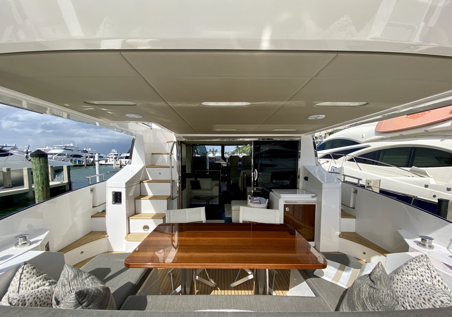 2018 Azimut Flybridge - Image 90
