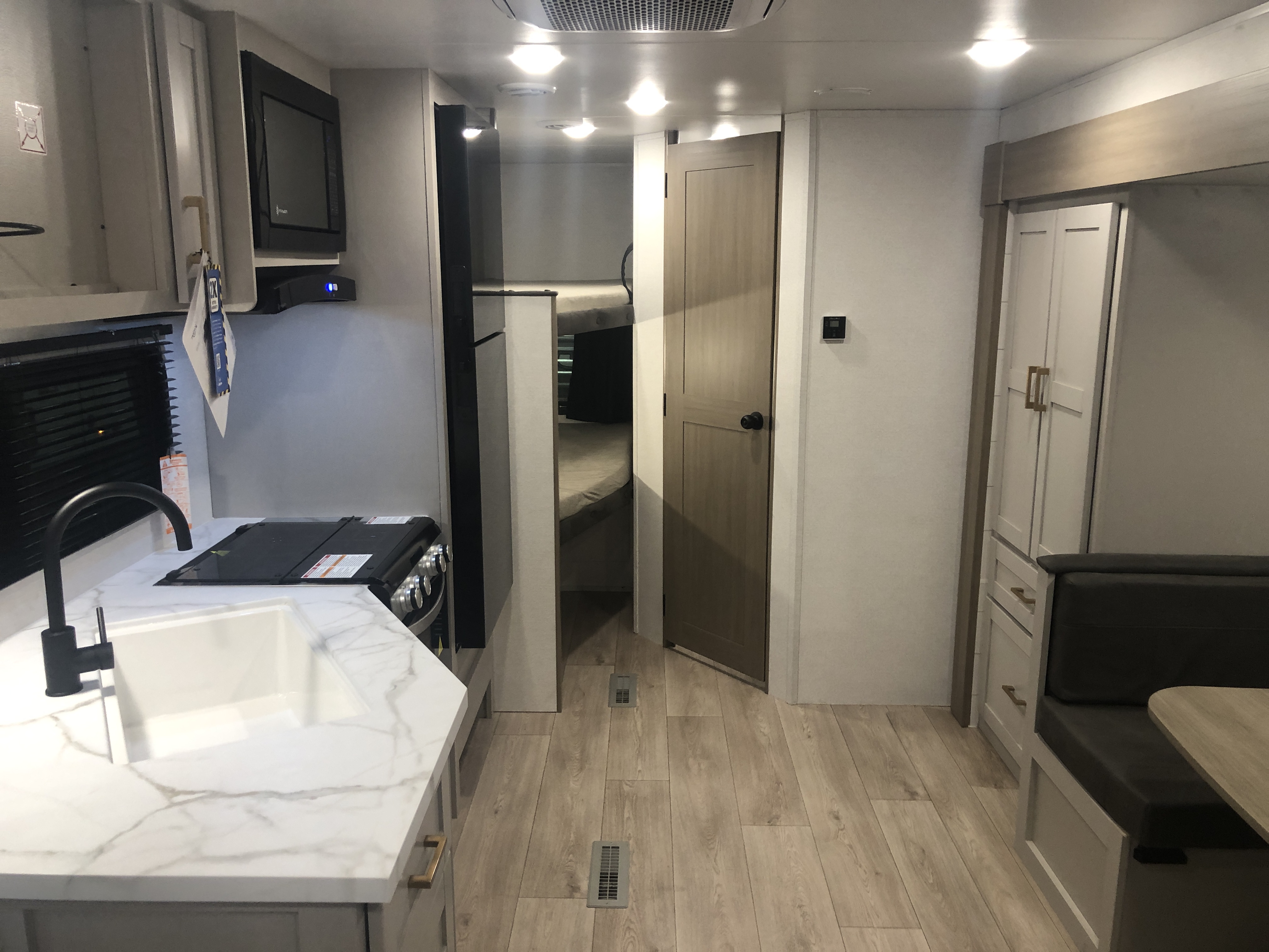 2027 Jayco Jay Flight SLX 245BHSW - Image 3