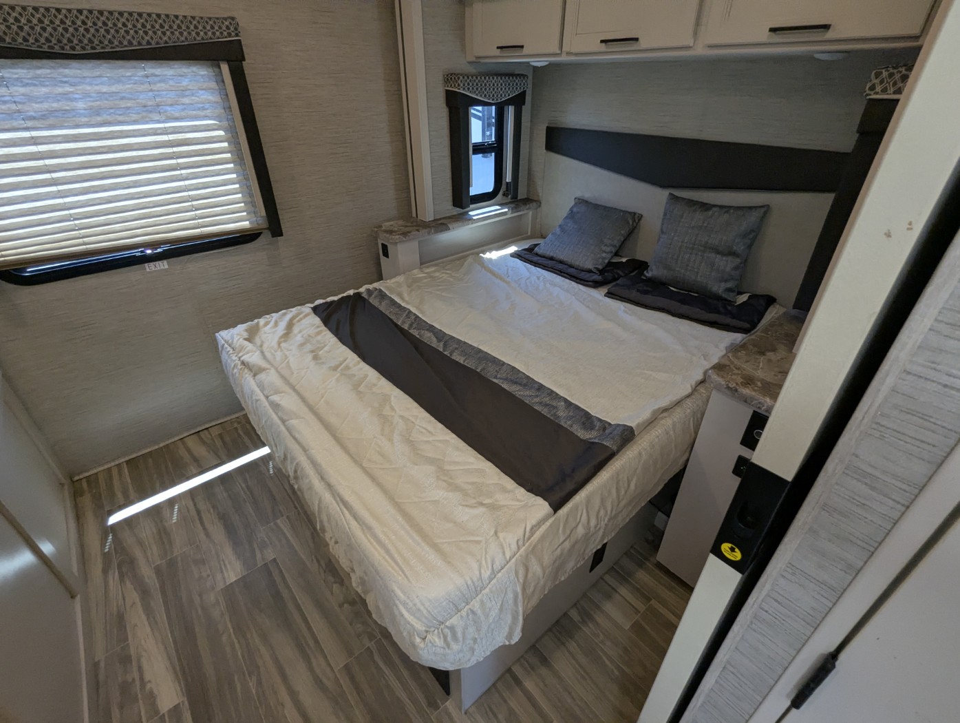 2022 Thor Motor Coach A.C.E. 30.3 - Image 25